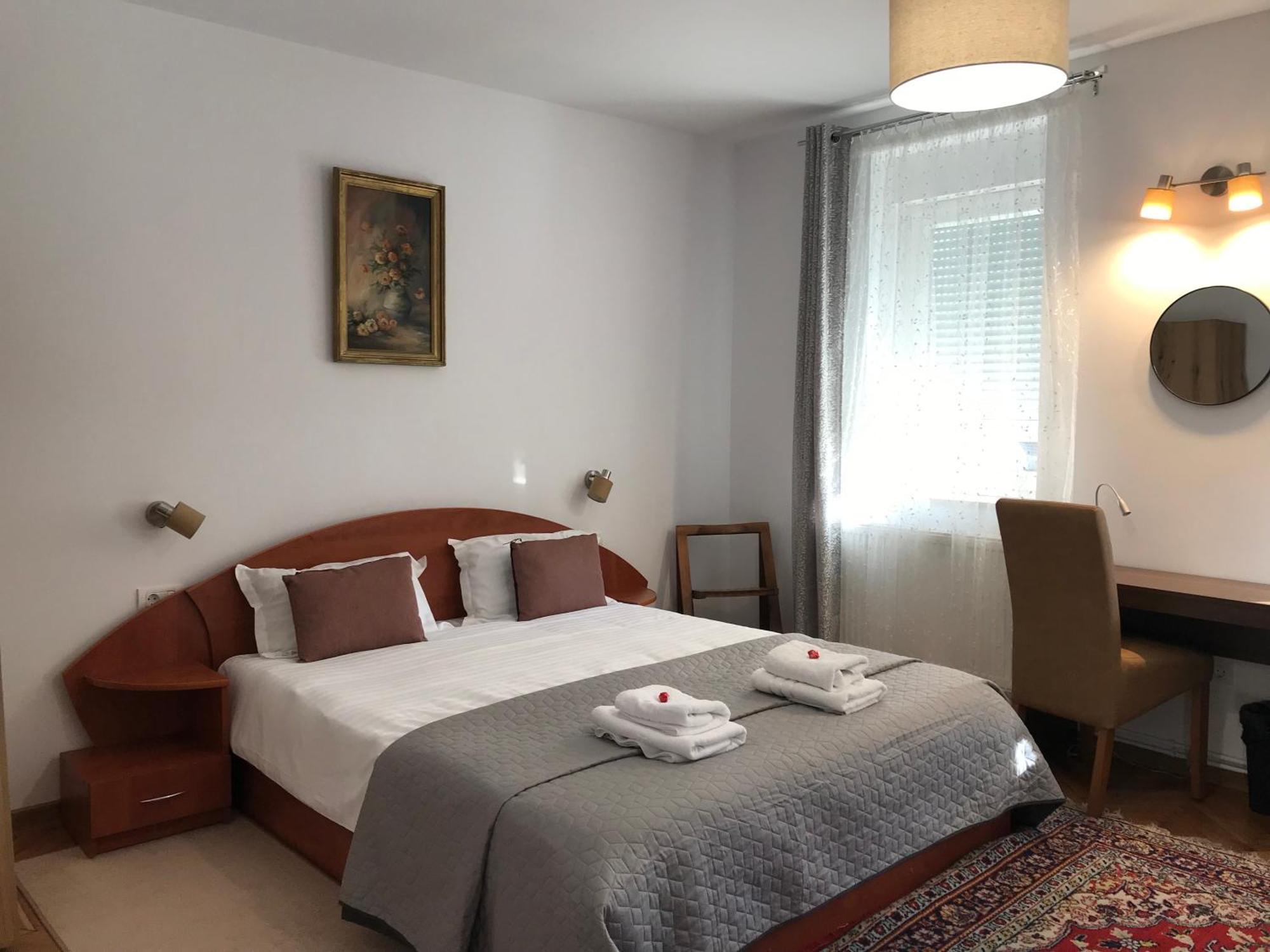 Guest house Friends House - Station - Self Check-in Brasov