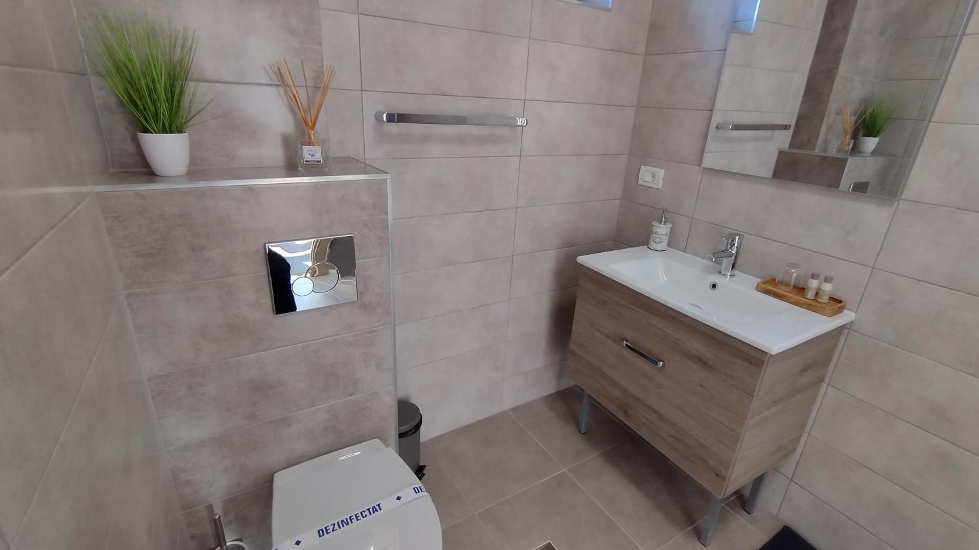 Friends House - Station - Self Check-in Guest house Brasov