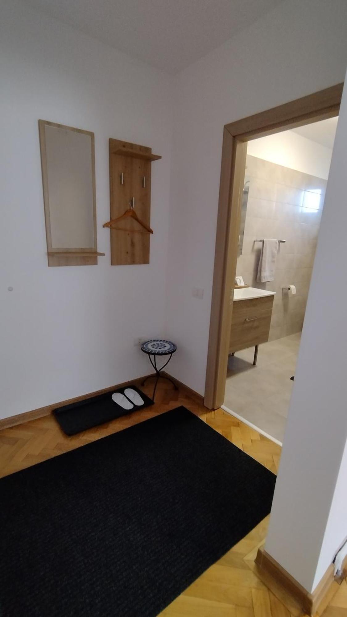 Friends House - Station - Self Check-in Guest house Brasov