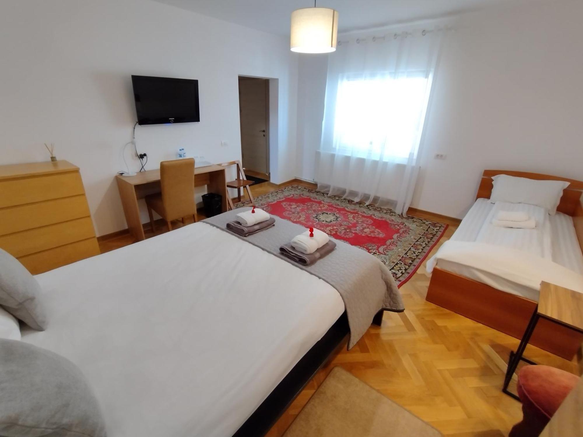Friends House - Station - Self Check-in Guest house Brasov
