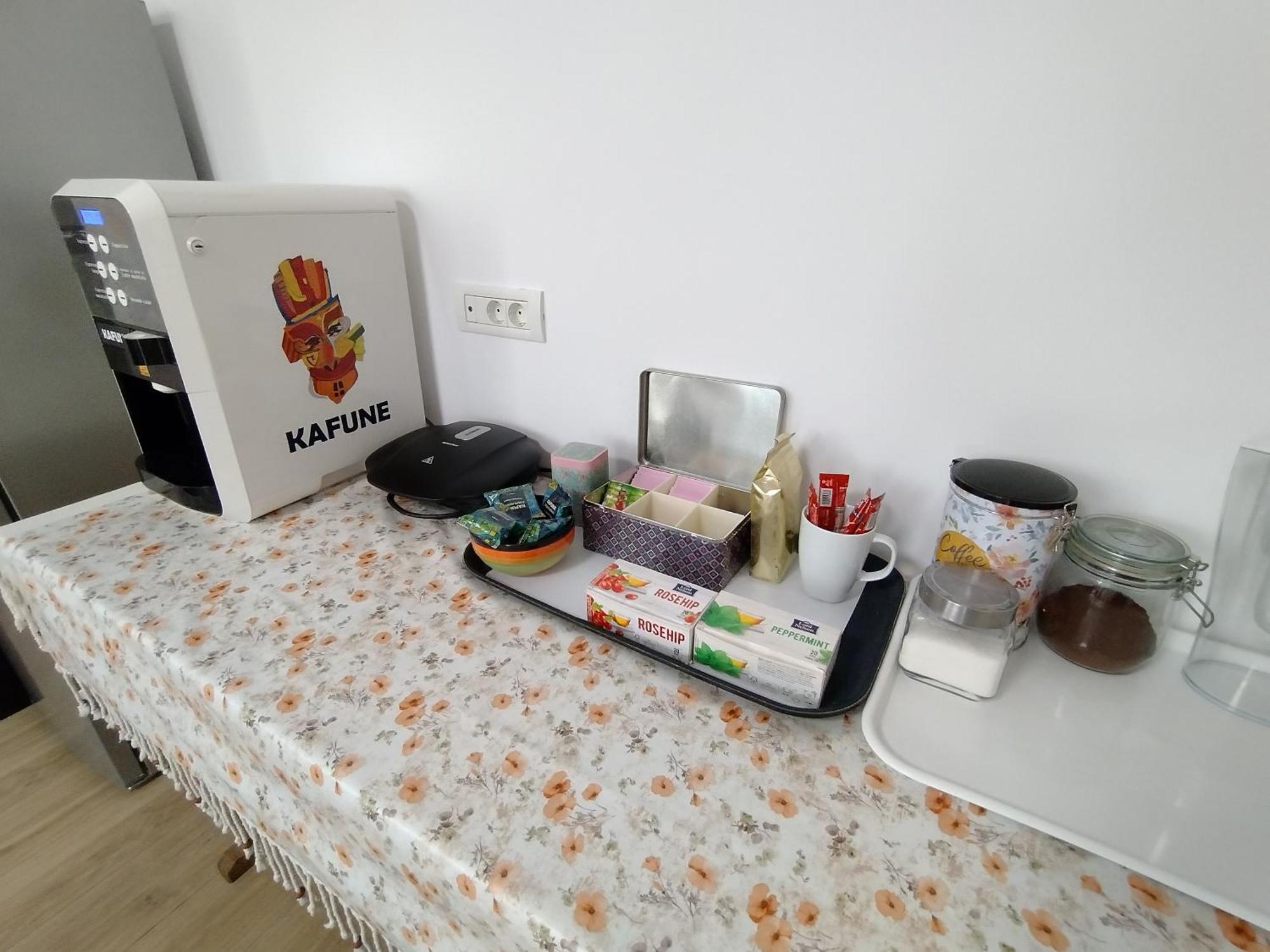 Friends House - Station - Self Check-in Guest house