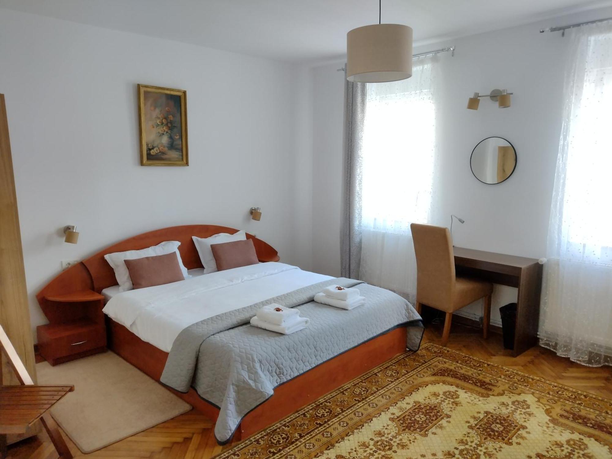 Friends House - Station - Self Check-in Guest house